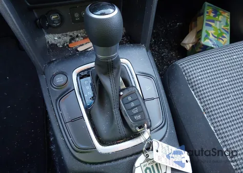 2020 Hyundai Kona Se из США, поврежденный, VIN KM8K12AA6LU427605